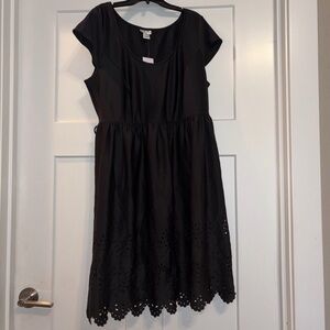 Motherhood Maternity Black Dress Scallop Hem Eyelet Cutout XL NWT